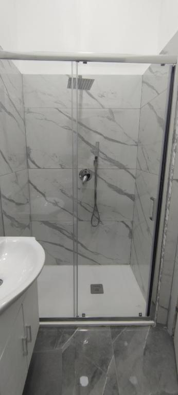 Domus Luigi Leone 2 Bed & Breakfast Napoli Bagian luar foto