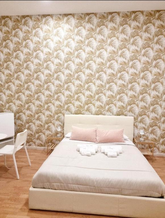 Domus Luigi Leone 2 Bed & Breakfast Napoli Bagian luar foto